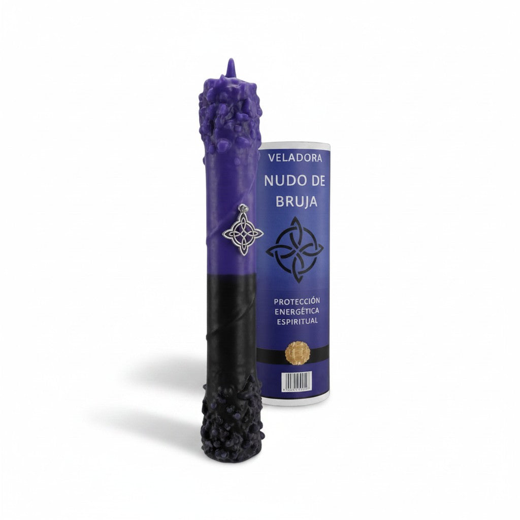 Vela de protección contra envidias y malas energias. Con simbolo Niudo de Bruja ritualizado.